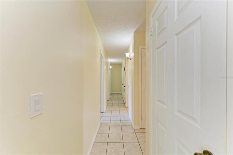 Villa ou maison à vendre à North Port, Floride: 4 chambres, 141.12 m2 № 1899920 - photo 13