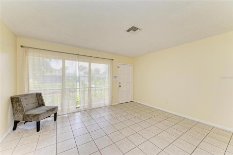 Villa ou maison à vendre à North Port, Floride: 4 chambres, 141.12 m2 № 1899920 - photo 4