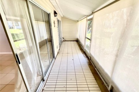 Casa en alquiler en Palm Harbor, Florida, 2 dormitorios, 90.67 m2 № 1791468 - foto 16