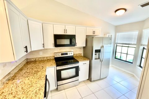 Casa en alquiler en Palm Harbor, Florida, 2 dormitorios, 90.67 m2 № 1791468 - foto 3