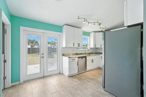 House in Edgewater, Florida 3 bedrooms, 111.48 sq.m. № 1853993 - photo 20