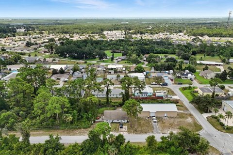 House in Edgewater, Florida 3 bedrooms, 111.48 sq.m. № 1853993 - photo 3