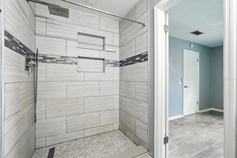 House in Edgewater, Florida 3 bedrooms, 111.48 sq.m. № 1853993 - photo 28