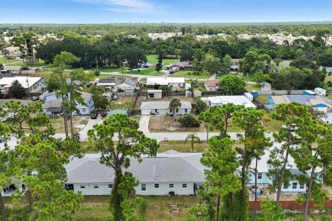 House in Edgewater, Florida 3 bedrooms, 111.48 sq.m. № 1853993 - photo 2