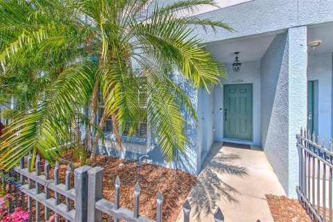 Adosado en alquiler en Riverview, Florida, 2 dormitorios, 123.37 m2 № 2099440 - foto 2