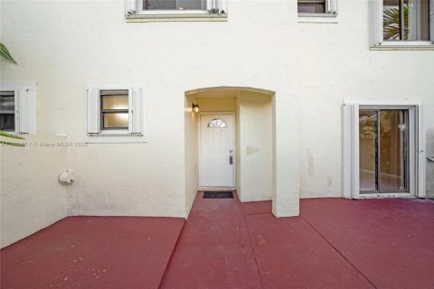 Купить таунхаус в Хомстед, Флорида 3 спальни, 132.2м2, № 1932310 - фото 2