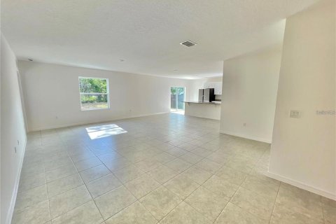 Villa ou maison à louer à Orange City, Floride: 4 chambres, 173.45 m2 № 2411633 - photo 10