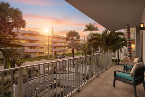 Condominio en venta en Miami, Florida, 1 dormitorio, 60.76 m2 № 2007996 - foto 14