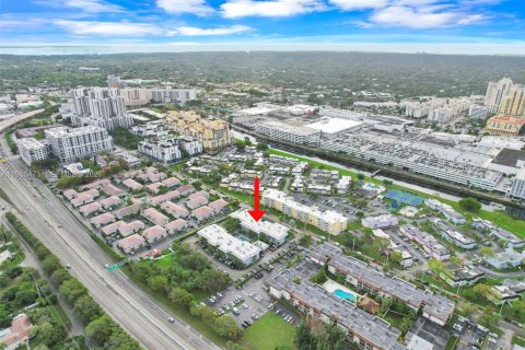 Condominio en venta en Miami, Florida, 1 dormitorio, 60.76 m2 № 2007996 - foto 28