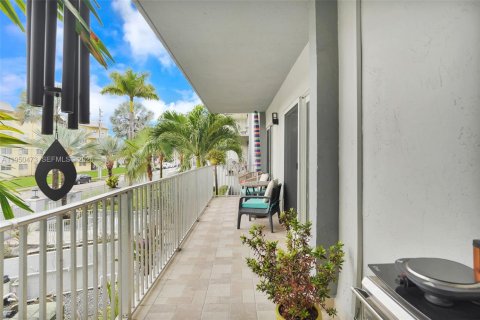 Condominio en venta en Miami, Florida, 1 dormitorio, 60.76 m2 № 2007996 - foto 13