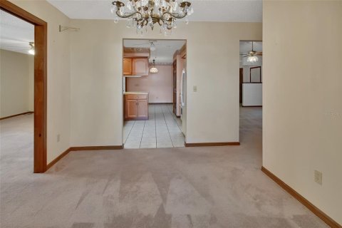 Villa ou maison à vendre à Deltona, Floride: 3 chambres, 201.13 m2 № 1870939 - photo 12