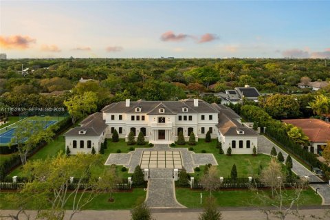 Casa en Pinecrest, Florida 7 dormitorios, 895.95 m2 № 2328732