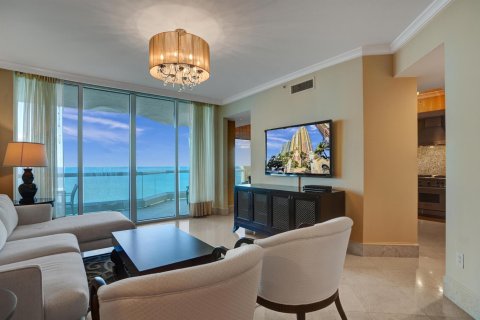 Condo in Sunny Isles Beach, Florida, 3 bedrooms № 2175820 - photo 8