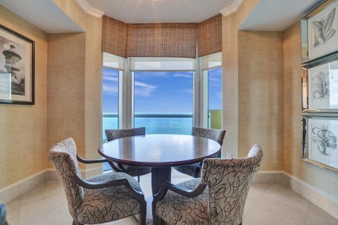 Condo in Sunny Isles Beach, Florida, 3 bedrooms № 2175820 - photo 24