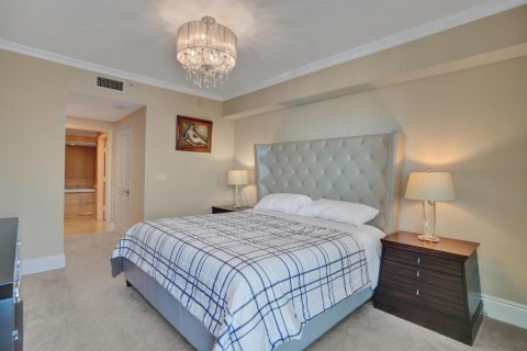 Condo in Sunny Isles Beach, Florida, 3 bedrooms № 2175820 - photo 27