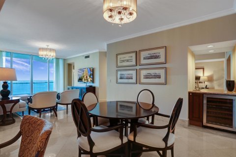 Condo in Sunny Isles Beach, Florida, 3 bedrooms № 2175820 - photo 12
