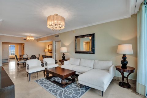Condo in Sunny Isles Beach, Florida, 3 bedrooms № 2175820