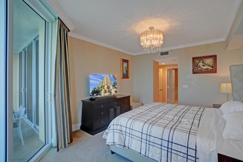 Condo in Sunny Isles Beach, Florida, 3 bedrooms № 2175820 - photo 29