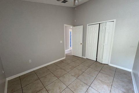 Villa ou maison à louer à Kissimmee, Floride: 4 chambres, 169.27 m2 № 1826855 - photo 17