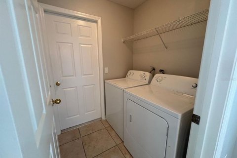 Villa ou maison à louer à Kissimmee, Floride: 4 chambres, 169.27 m2 № 1826855 - photo 25
