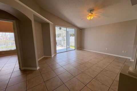 Villa ou maison à louer à Kissimmee, Floride: 4 chambres, 169.27 m2 № 1826855 - photo 7