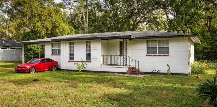 House in Jacksonville, Florida 3 bedrooms, 138.24 sq.m. № 829553