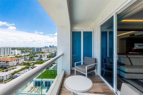 Condominio en venta en Fort Lauderdale, Florida, 1 dormitorio, 53.79 m2 № 1860306 - foto 2