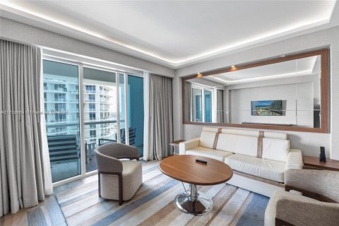 Condominio en venta en Fort Lauderdale, Florida, 1 dormitorio, 53.79 m2 № 1860306 - foto 7