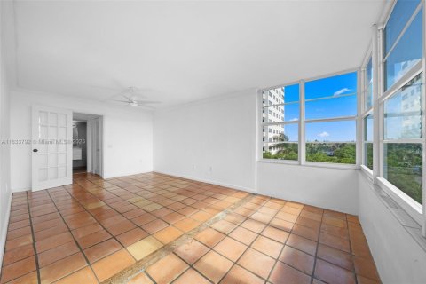 Copropriété à vendre à Fort Lauderdale, Floride: 1 chambre, 117.52 m2 № 2035349 - photo 9