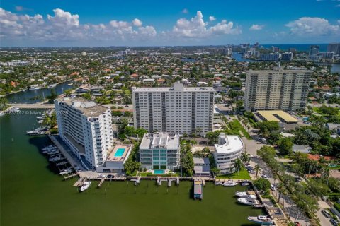 Copropriété à vendre à Fort Lauderdale, Floride: 1 chambre, 117.52 m2 № 2035349 - photo 28