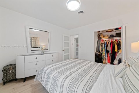 Villa ou maison à louer à North Miami Beach, Floride: 3 chambres, 224.54 m2 № 2187002 - photo 26
