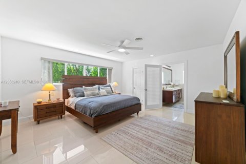 Villa ou maison à louer à North Miami Beach, Floride: 3 chambres, 224.54 m2 № 2187002 - photo 16