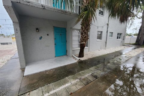 Appartement à louer à Indian Rocks Beach, Floride: 1 chambre, 69.68 m2 № 2321701 - photo 2