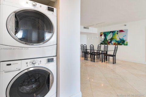 Copropriété à louer à Aventura, Floride: 2 chambres, 107.58 m2 № 2024230 - photo 15