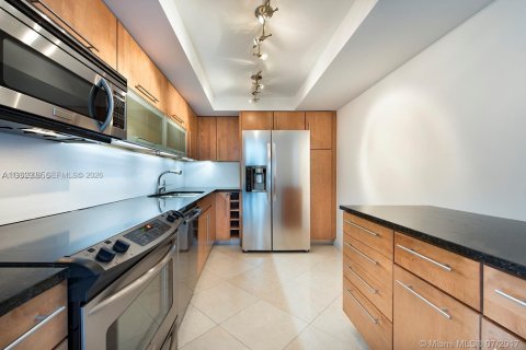 Condo à Aventura, Floride, 2 chambres  № 2024230