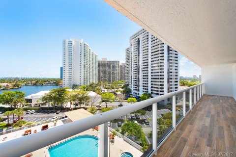 Copropriété à louer à Aventura, Floride: 2 chambres, 107.58 m2 № 2024230 - photo 7