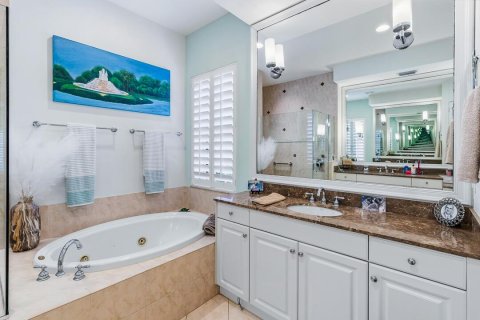 Villa ou maison à vendre à Palm City, Floride: 2 chambres, 205.87 m2 № 2173845 - photo 28