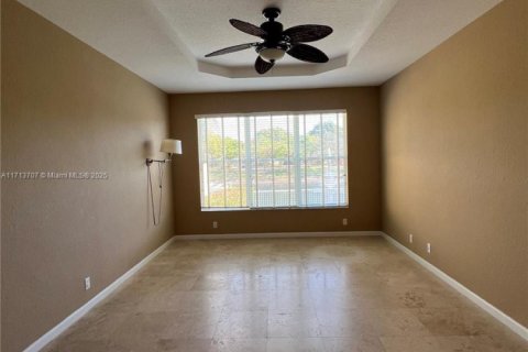 House in Delray Beach, Florida 5 bedrooms, 277.03 sq.m. № 1471747 - photo 16
