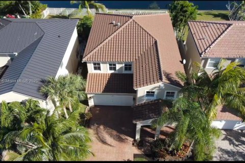 House in Delray Beach, Florida 5 bedrooms, 277.03 sq.m. № 1471747 - photo 2
