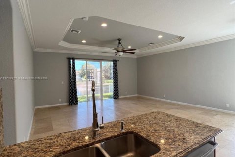 House in Delray Beach, Florida 5 bedrooms, 277.03 sq.m. № 1471747 - photo 10