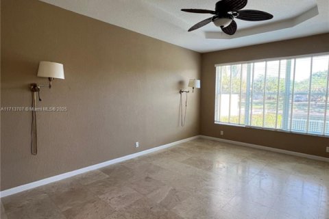 House in Delray Beach, Florida 5 bedrooms, 277.03 sq.m. № 1471747 - photo 17
