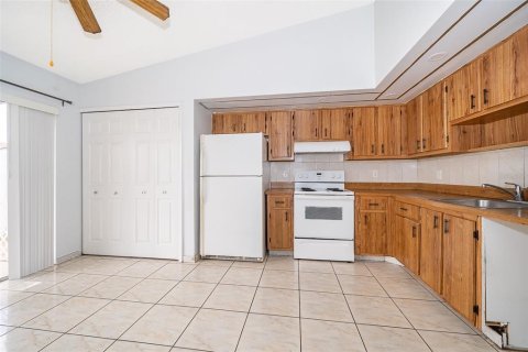 Townhouse in Orlando, Florida 3 bedrooms, 97.55 sq.m. № 1720216 - photo 13