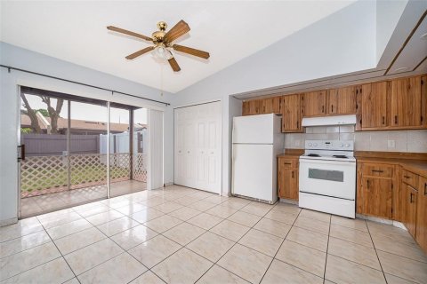 Townhouse in Orlando, Florida 3 bedrooms, 97.55 sq.m. № 1720216 - photo 11