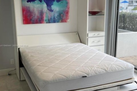 Condo in Pompano Beach, Florida, 2 bedrooms  № 2003435 - photo 19