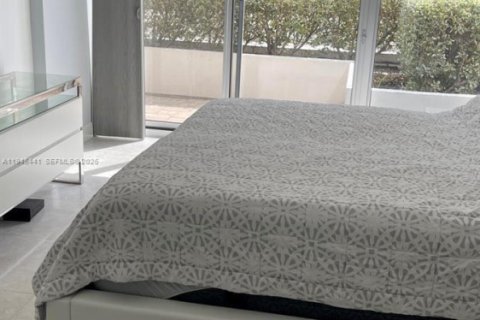 Condo in Pompano Beach, Florida, 2 bedrooms  № 2003435 - photo 14