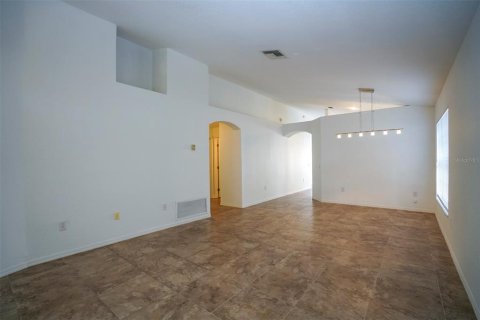 Casa en alquiler en Tampa, Florida, 3 dormitorios, 142.7 m2 № 1823006 - foto 5