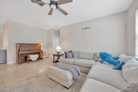 Casa en venta en Land O' Lakes, Florida, 5 dormitorios, 298.22 m2 № 1914409 - foto 19