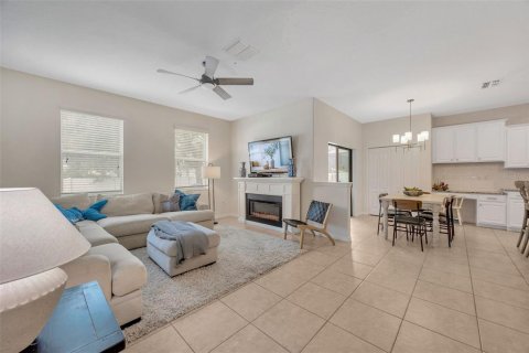 Casa en venta en Land O' Lakes, Florida, 5 dormitorios, 298.22 m2 № 1914409 - foto 20
