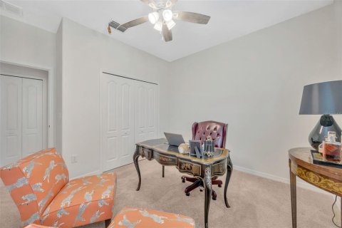 Casa en venta en Land O' Lakes, Florida, 5 dormitorios, 298.22 m2 № 1914409 - foto 24