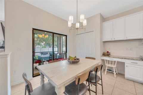 Casa en venta en Land O' Lakes, Florida, 5 dormitorios, 298.22 m2 № 1914409 - foto 12